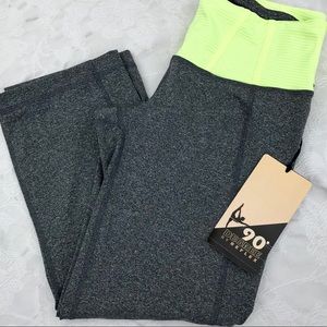 Mid calf Leggings  size S poly/spandex NWT